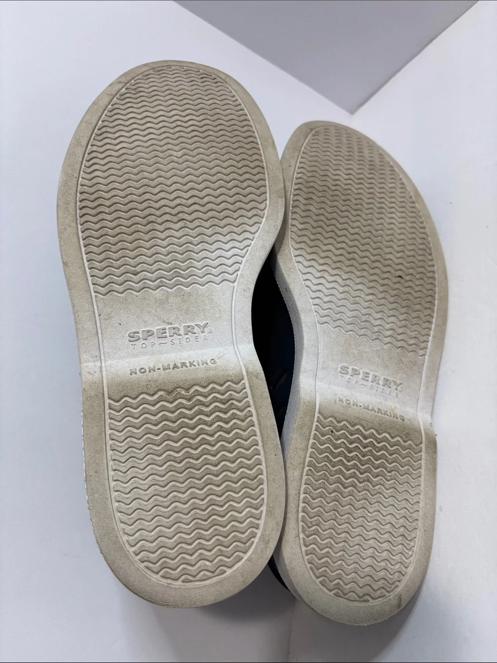 Sperry Men's Navy Perforated Slip-On Boat Shoes Sz 9 VGC
